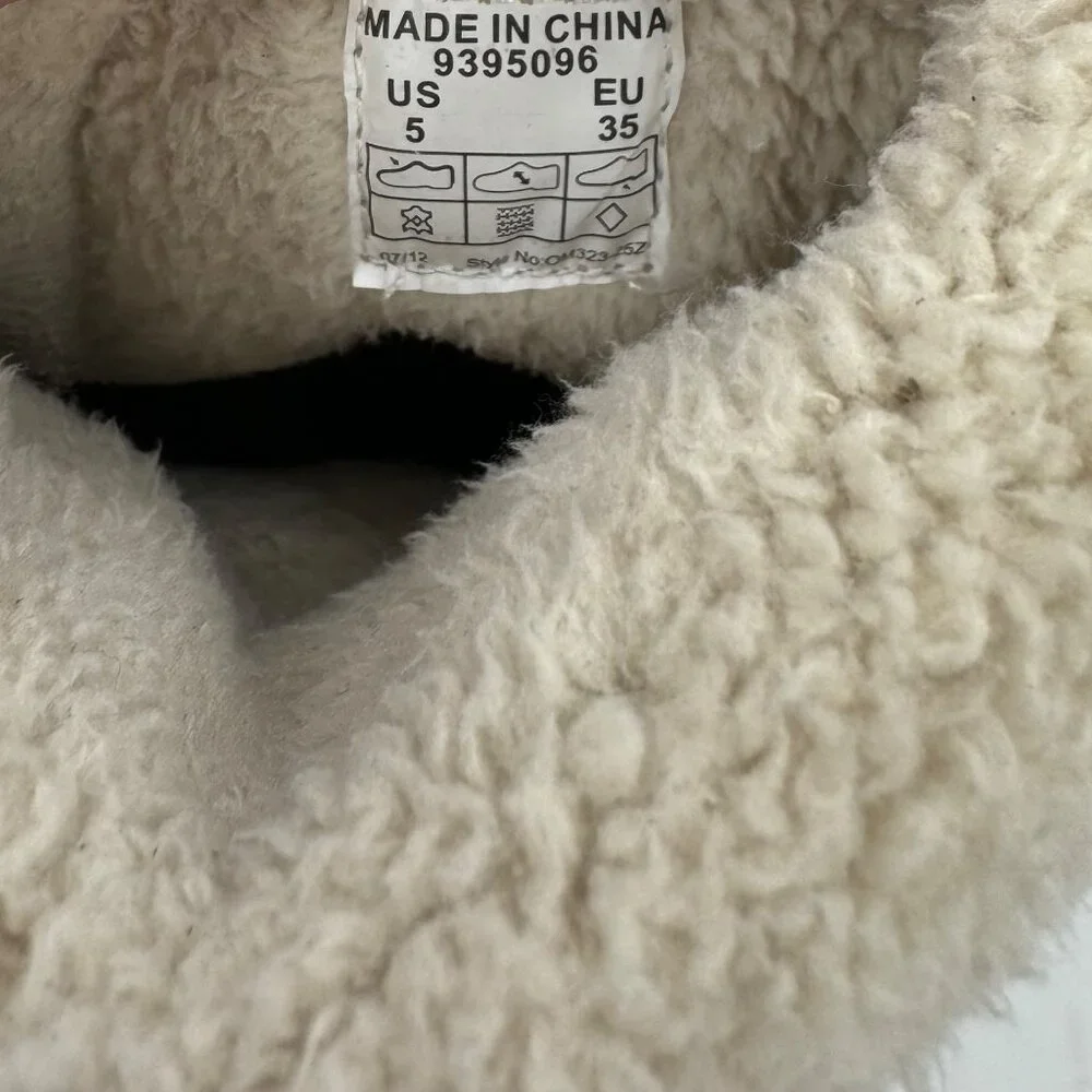 Crocs Ocean Minded Womens Winter Boots Faux Fur Lined Size 5 US / 35 EU